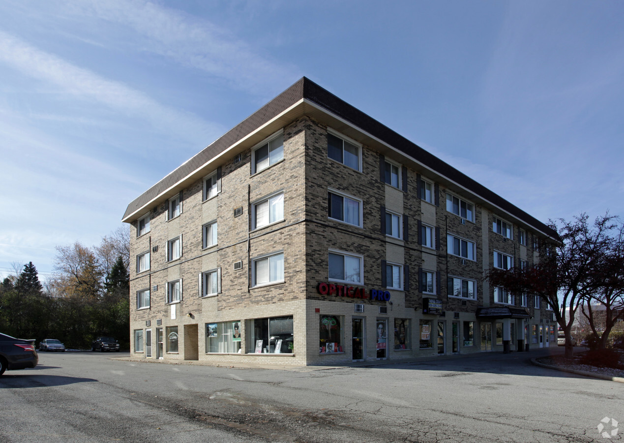 Photo - 1525 Ogden Ave Apartments