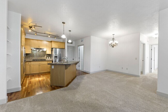 1152 E Winding Creek Dr
