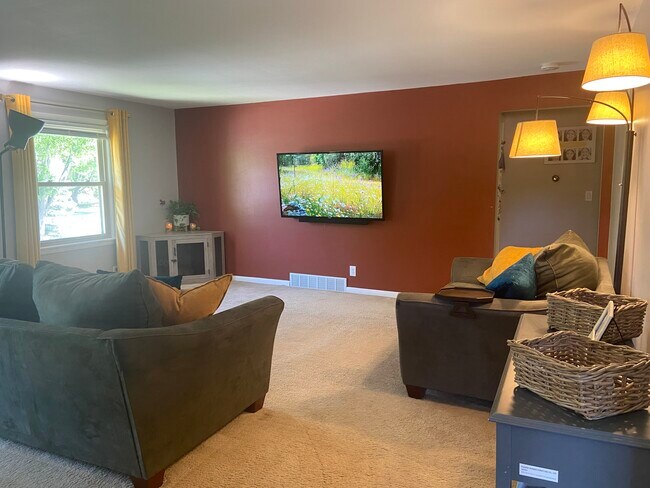 Living Room 17x20 - 11611 W Elmhurst Pky Unit Upper