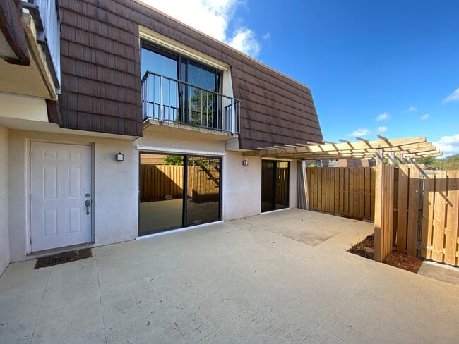 Building Photo - 1116 11th Ln Unit Garden lakes