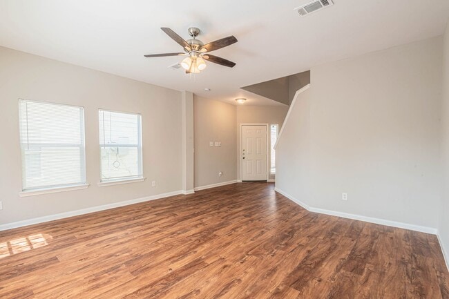 Photo - 10061 Sharpton Dr