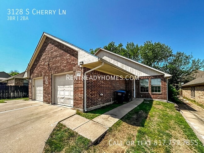 Photo - 3128 S Cherry Ln House