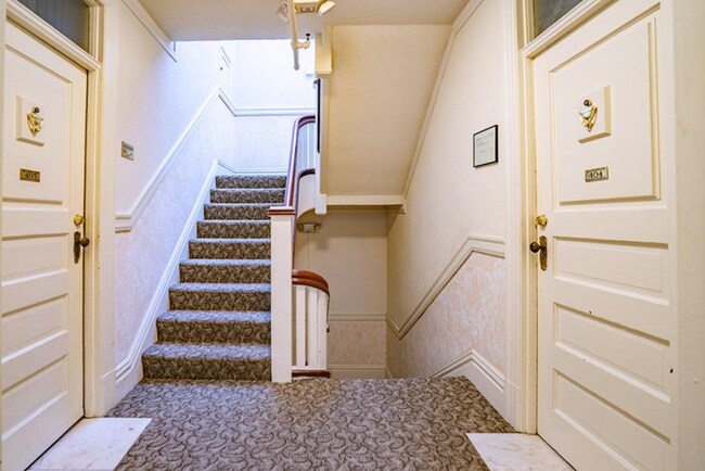 Photo - Alexander Apartments