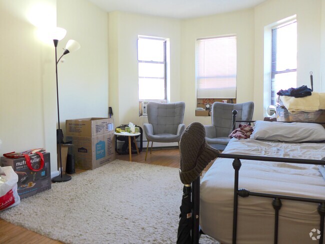 Building Photo - 16 S Huntington Ave Unit 4 Rental