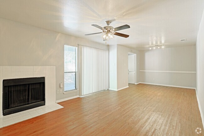 2BR, 1.5BA - 1,100SF - Living Area
