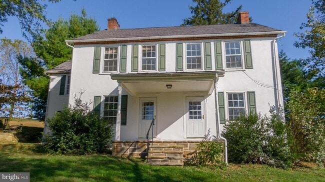 Photo - 1025 N Chatham Rd House