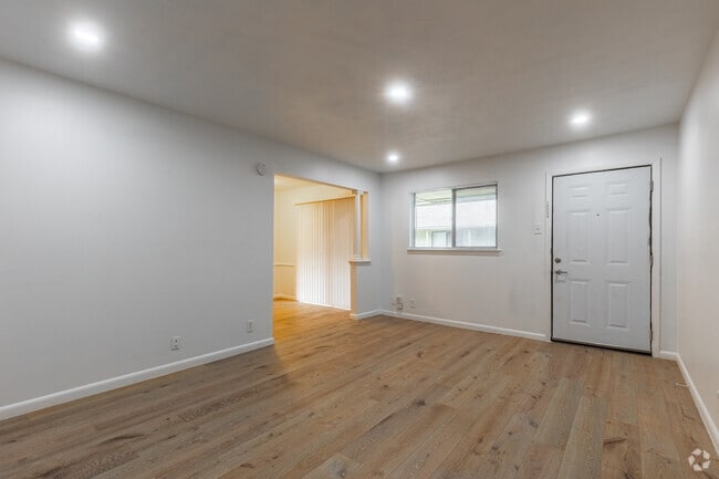 1BR, 1BA - 620SF - Living Room - Swissaire Apartments