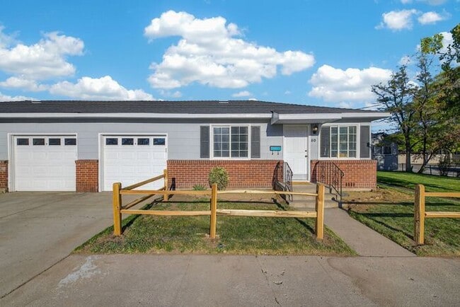 The Biggest Little BnB, Fully Furnished Vacation Rental!