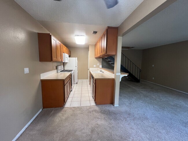 6448 Bremen Dr