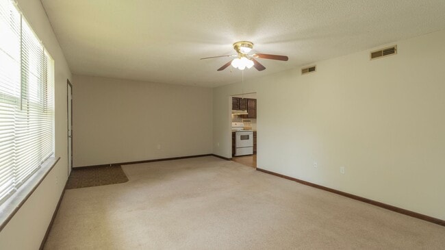 Photo - 613-615 Pear Tree Circle Unit 613 Pear Tree Circle