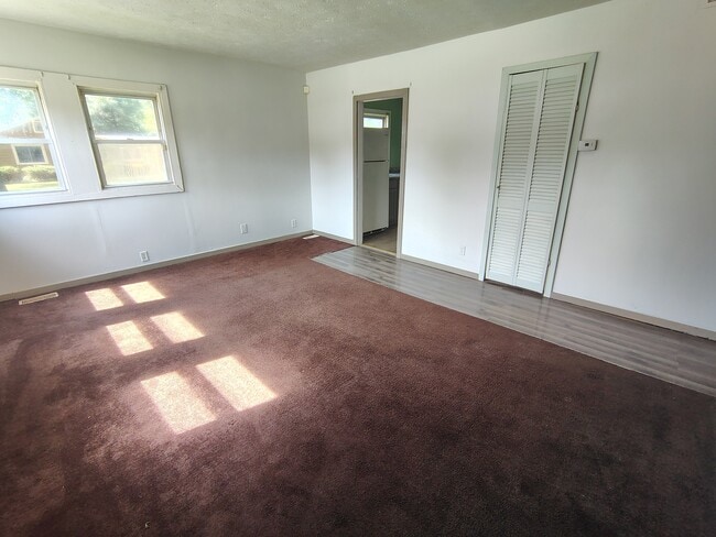 Photo - 2027 Sharon Ave