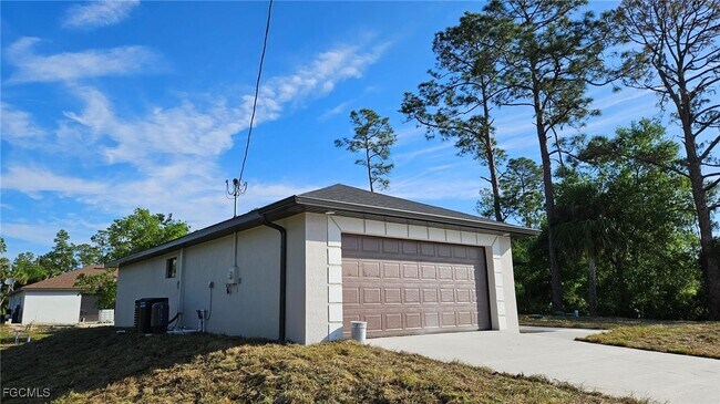 Photo - 1125 Copley St E