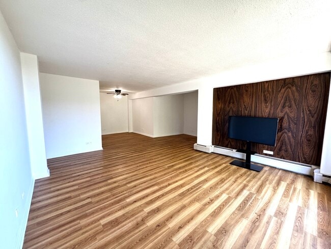 Photo - 2211 S Stewart Ave Unit 4D