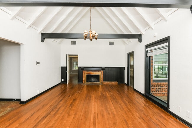 Photo - 4700 Normandy Rd