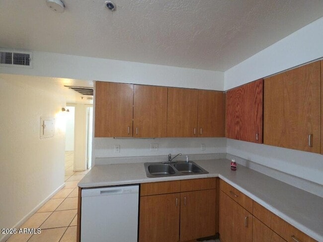 Photo - 4829 N 37th Ave Unit 4