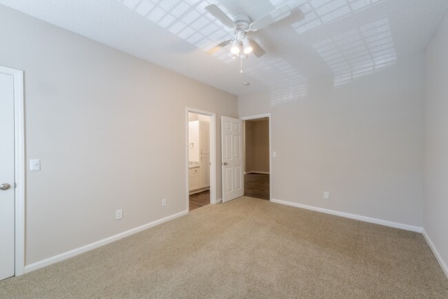 Photo - Abbington Place Apartments
