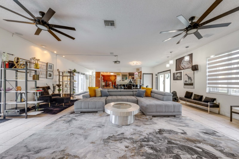 3609 SW 58th Ave