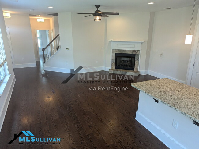 Photo - 375 Avett Dr