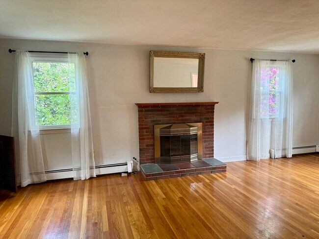 Photo - 12 Clewes Rd