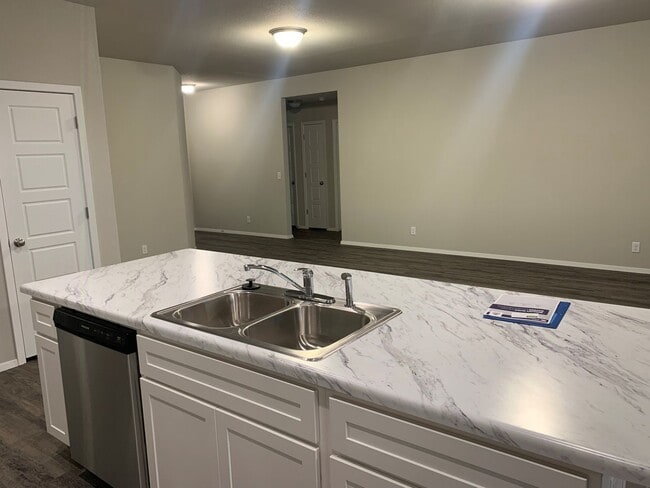 Photo - This is a very well maintained home in the desirable Bixby School district.