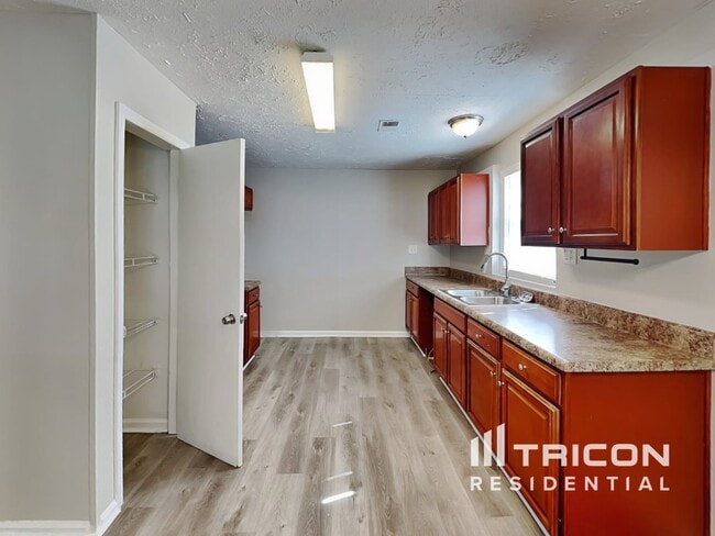 Photo - 5750 Westside Rd