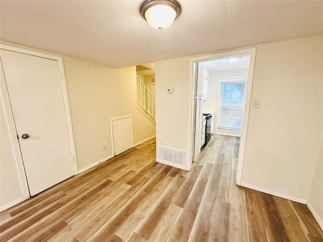 Photo - 3822 Southway Dr Townhome