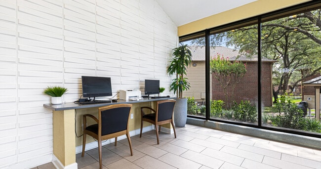 Parc Plaza Apartments