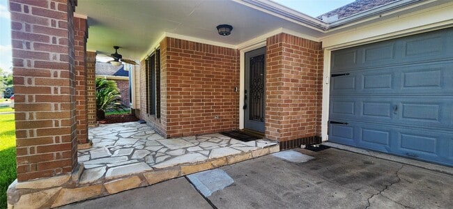 Photo - 213 Mango St