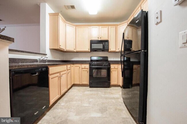 3820 Lightfoot St Unidad 115