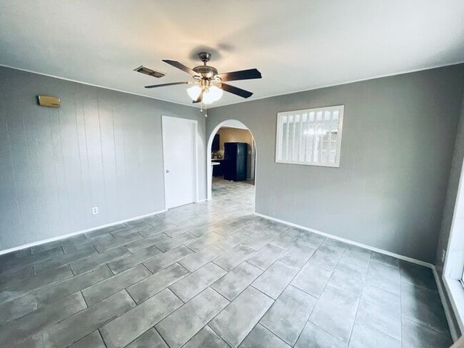 Photo - 210 N Michigan Ave
