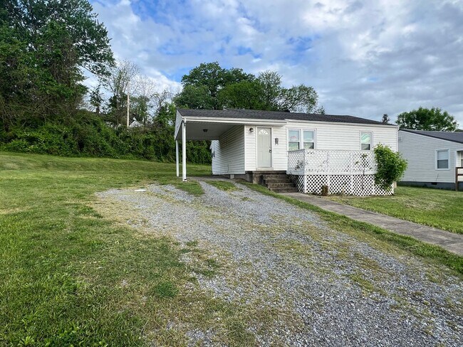 2 bed 1 bath house- walking distance to Ho... - 2 bed 1 bath house- walking distance to Ho...