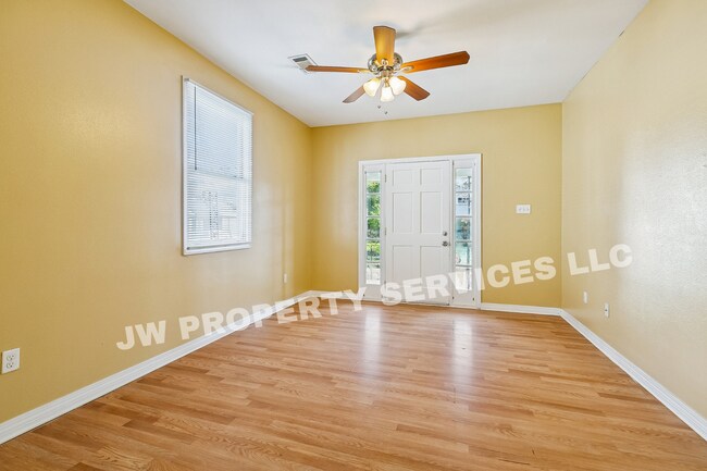 2522 N Tonti St Unit 2522 N. Tonti St