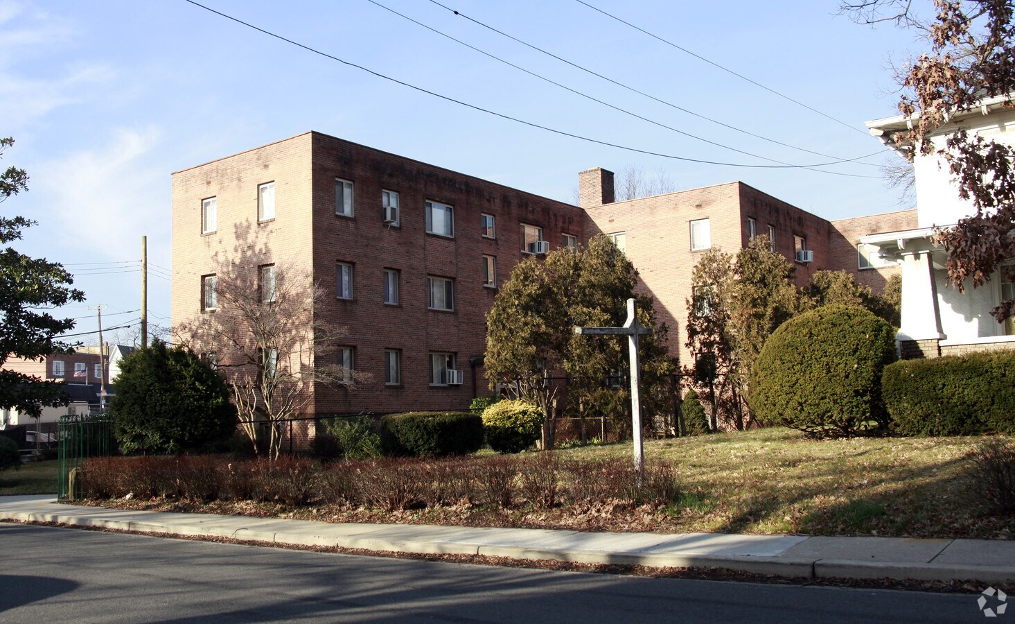 Photo - Maplewood Apartments
