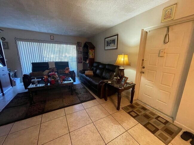 Photo - 812 Sky Pine Way Unit D1