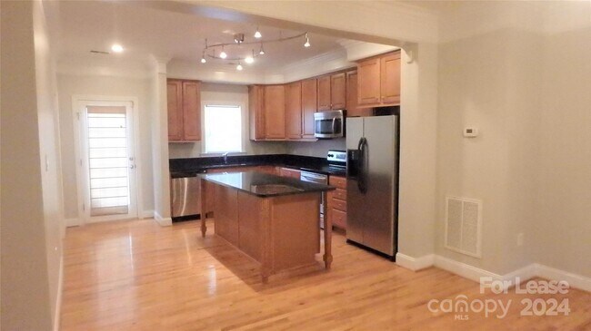 Photo - 2409 Madeline Meadow Dr