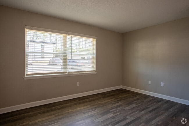 2BR,1BA