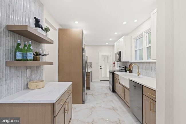 Photo - 908 Fulton St