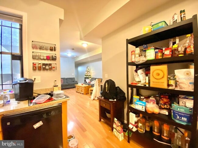 Photo - 1723 N 17th St Unidad 3