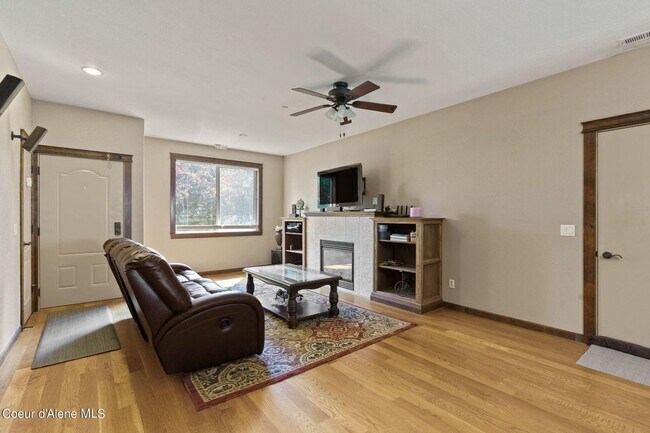 Photo - Gated Black Bay Community condo 3 bed 2.5 ...
