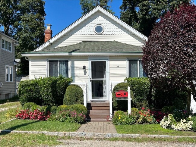 23 Locust Ave
