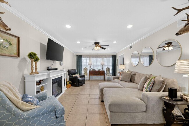 Photo - 609 Peerman Pl
