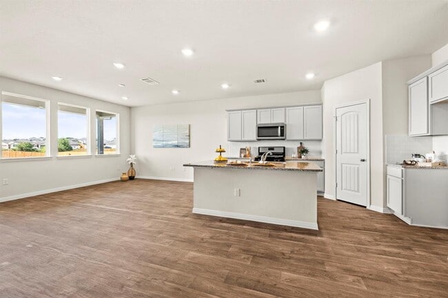 Photo - 121 Brody Ln