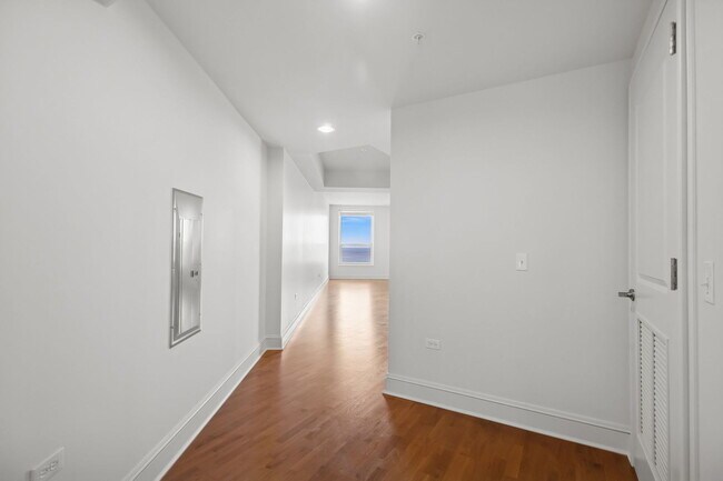 Photo - 850 N Lake Shore Dr Unit 1506
