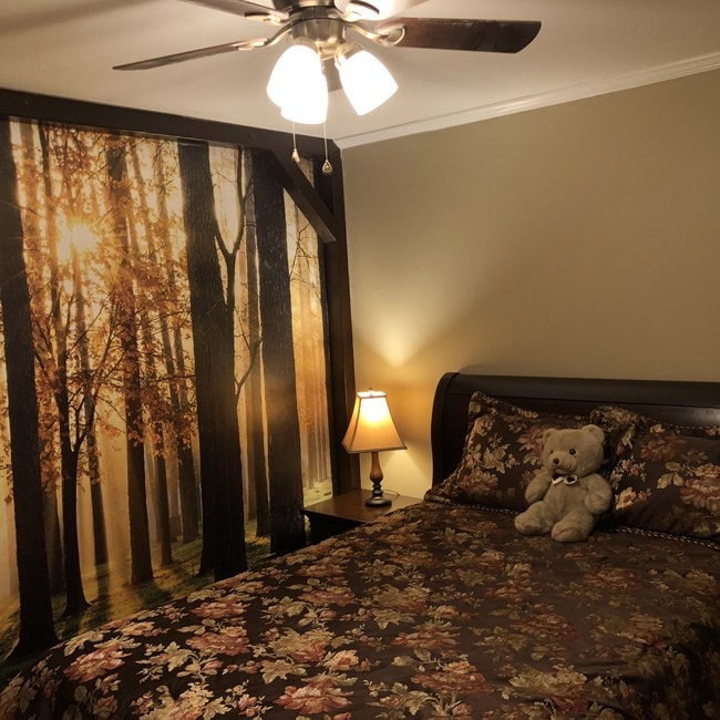 Building Photo - 2100 N Pantops Dr Unit Sunny spacious quiet