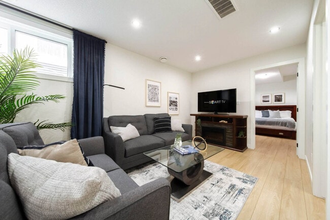 Photo - 9539-9150 150 St NW Unit ID1308614P