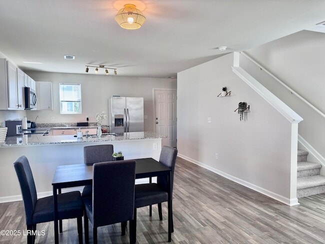 Photo - 23 Island Breeze Ln
