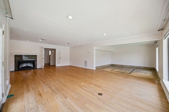 Photo - 10314 Olympia Dr