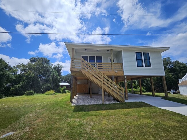 Photo - 2040 Smithfield St