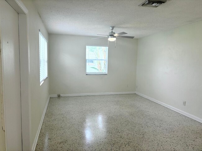 Photo - 218 Seville Rd