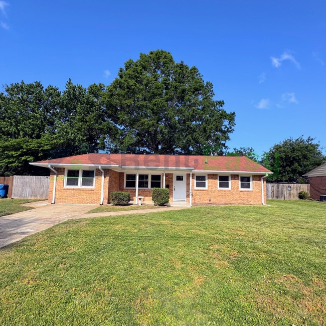 Building Photo - 949 Redwood Cir